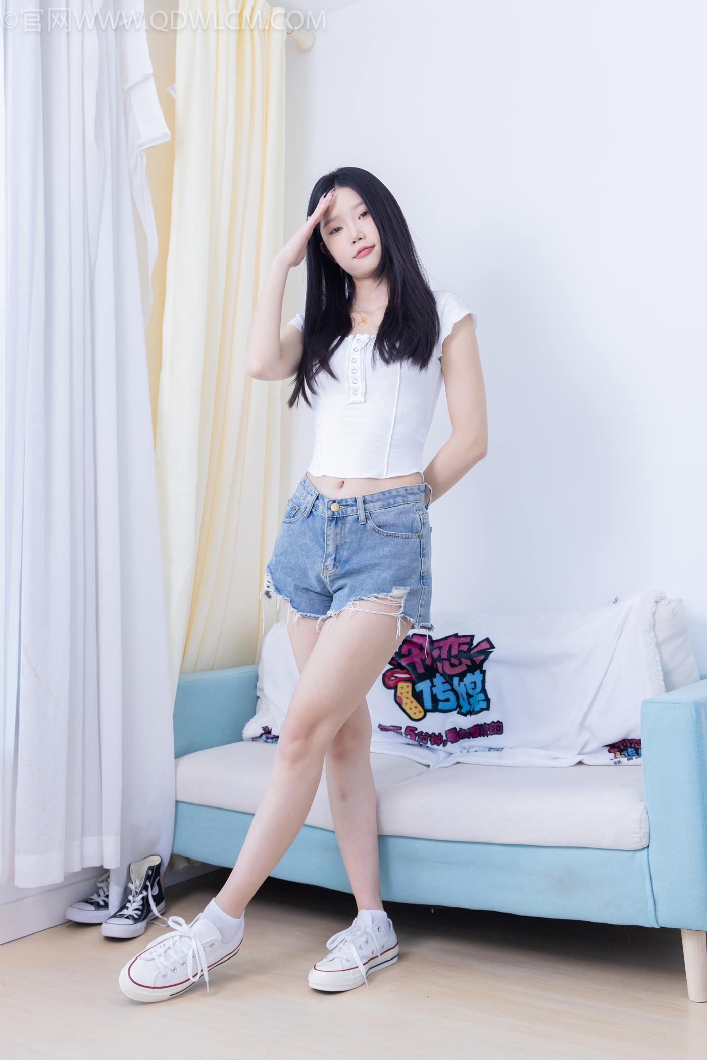 图片[2]-勿恋传媒 NO.2279 小竹-帆布鞋、白短棉袜[154P/1V/4.38GB]-美图