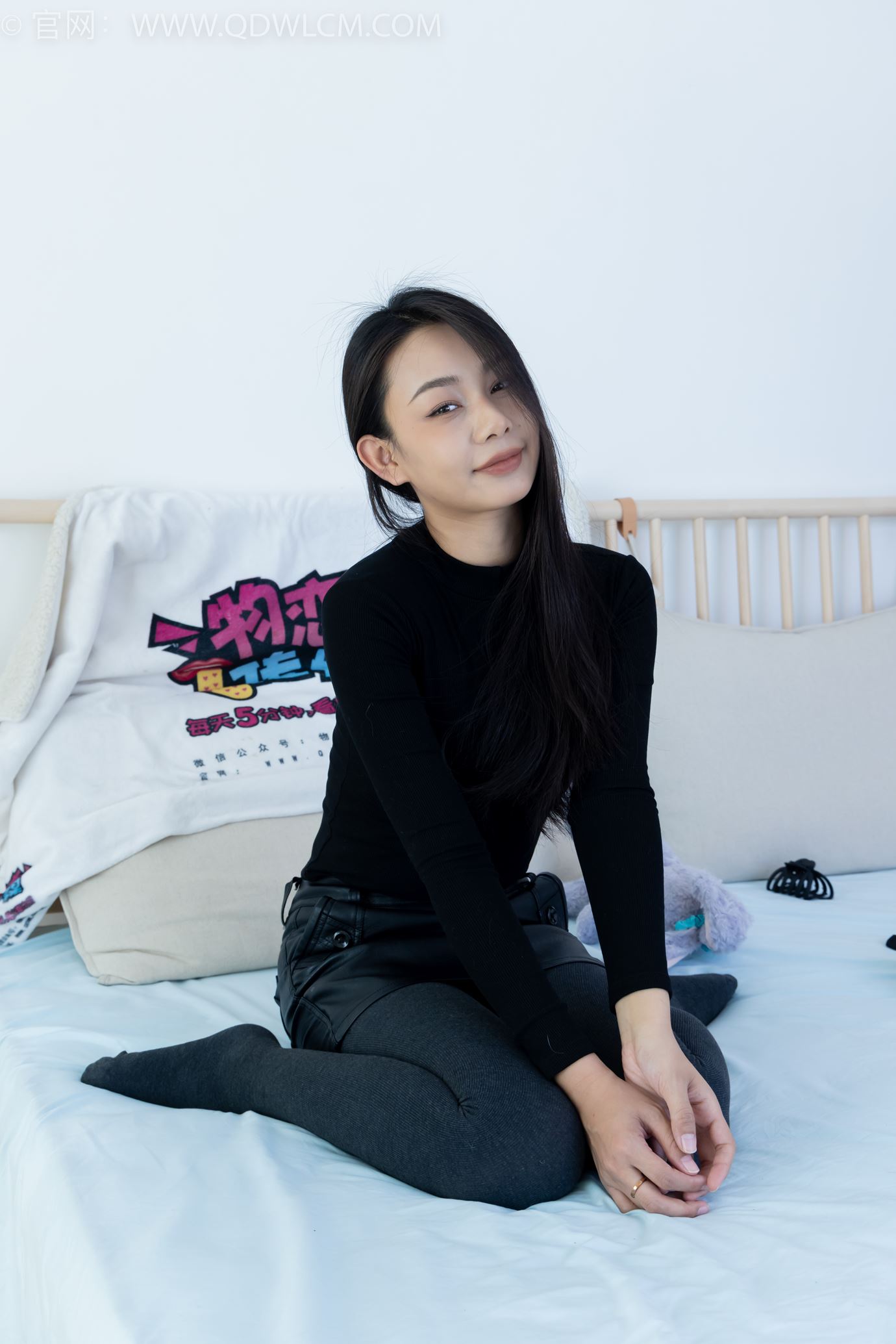 图片[4]-勿恋传媒 NO.2279 小竹-帆布鞋、白短棉袜[154P/1V/4.38GB]-美图