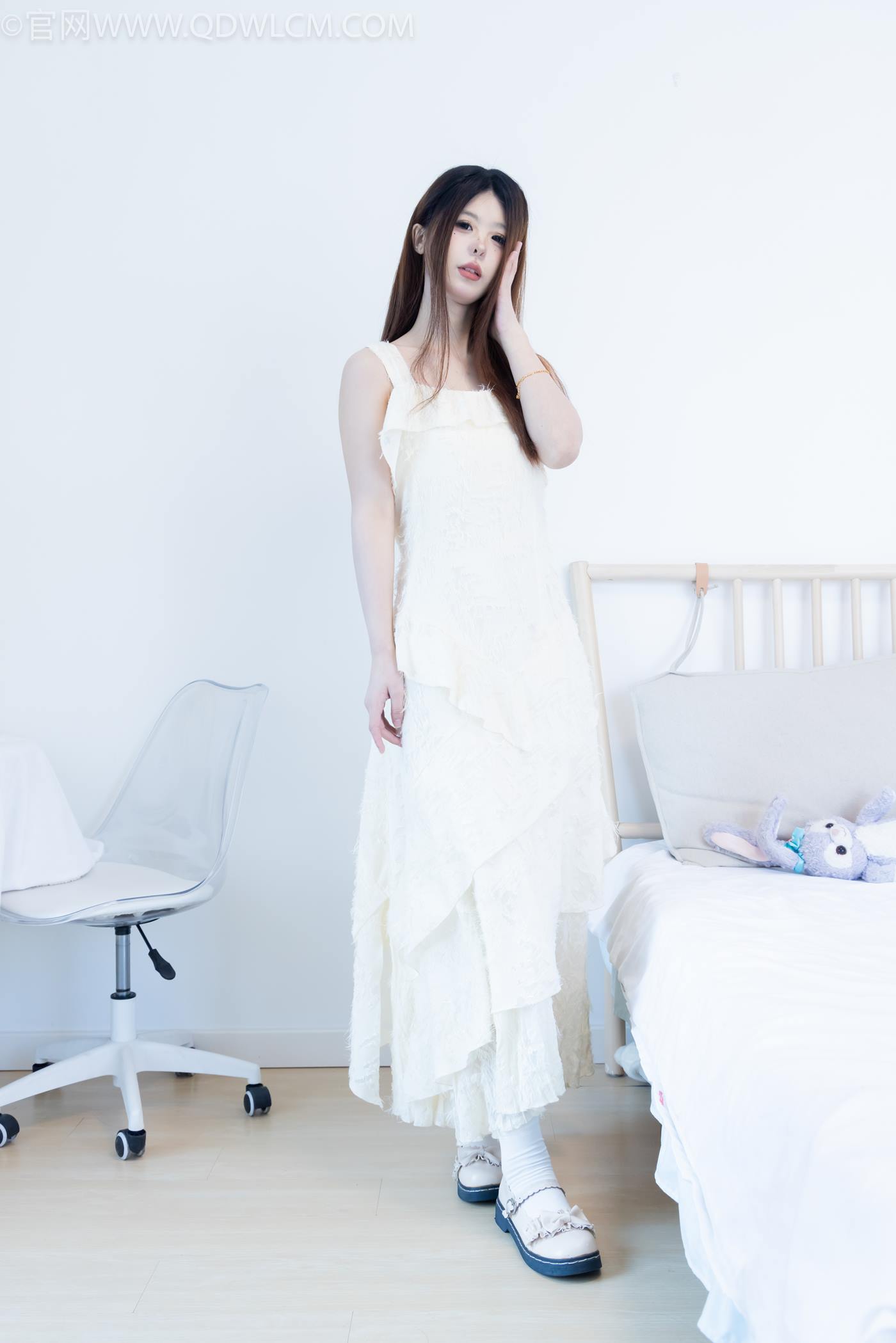 图片[2]-勿恋传媒 NO.2281 曲奇-皮鞋、白棉袜、裸足[157P/1V/4.07GB]-美图