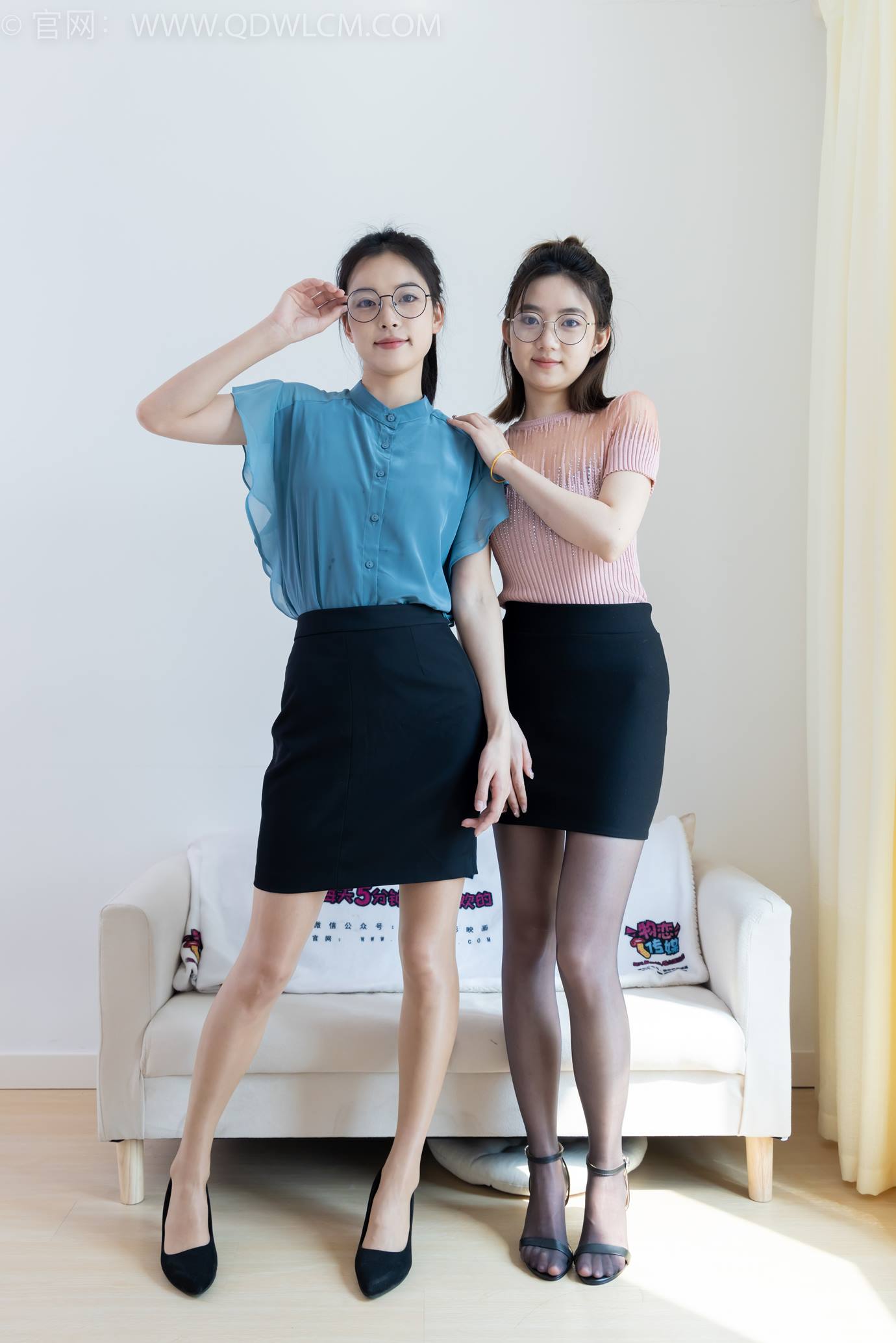 图片[2]-勿恋传媒 NO.2285 茯苓&欢欢-高跟鞋、高跟凉鞋、油亮薄肉丝[168P/1V/4.84GB]-美图