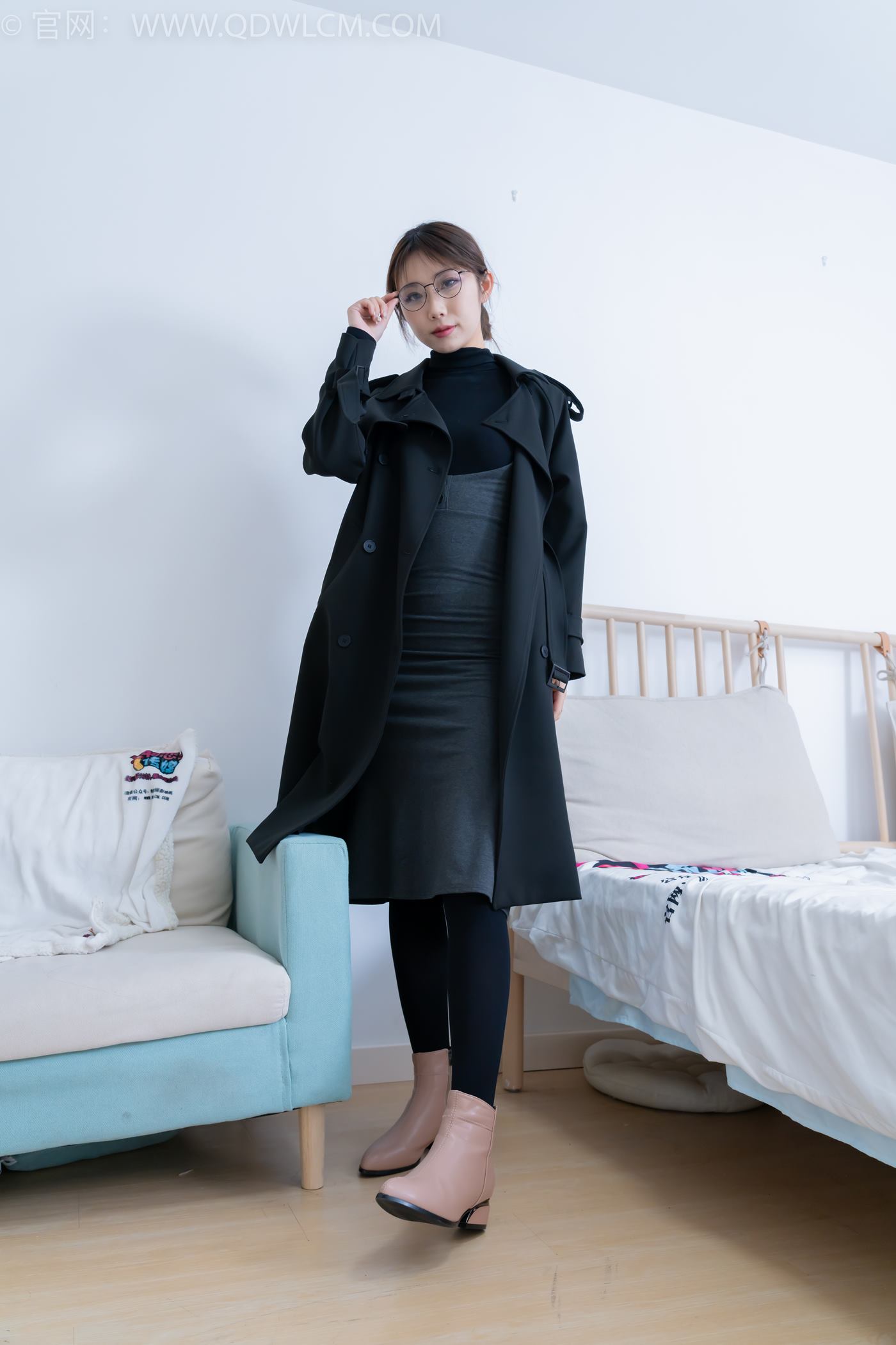 图片[2]-勿恋传媒 NO.2247 泡泡-短靴、厚黑丝、皮筋绑脚老头乐挠脚剧情[150P/1V/4.72GB]-美图