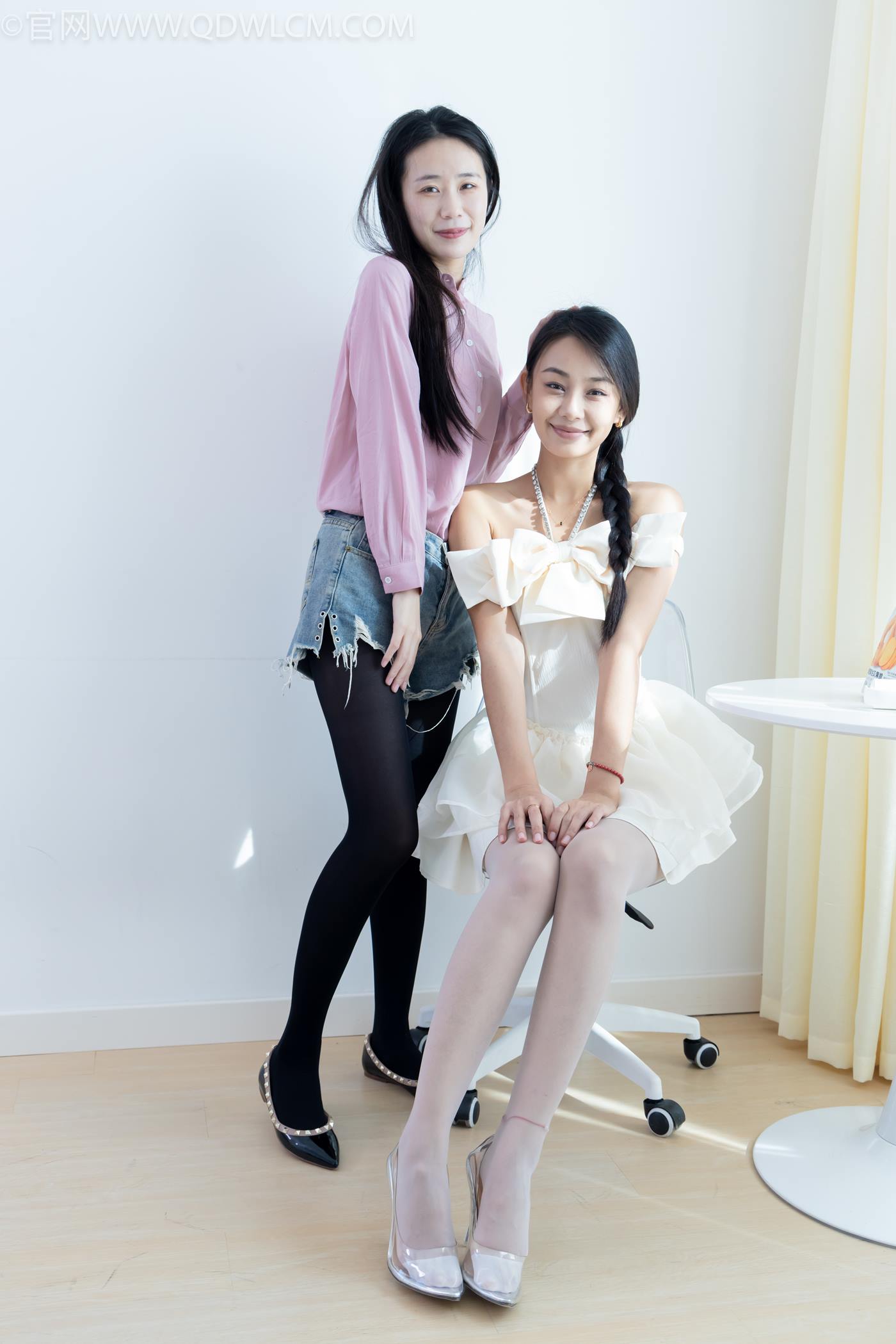 图片[3]-勿恋传媒 NO.2259 菜菜&岚岚-平底鞋、高跟鞋、厚黑丝、薄白丝、裸足、运功疗伤剧情[170P/1V/5.74GB]-美图