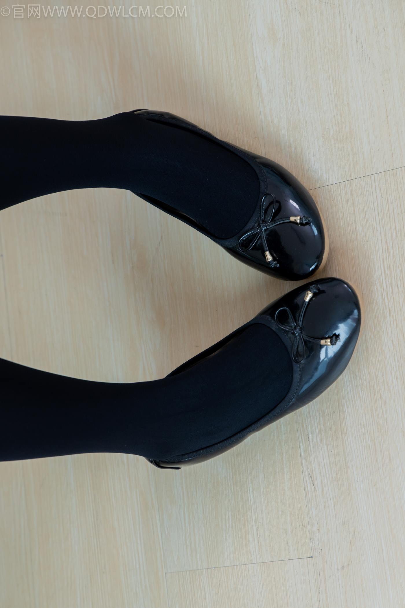 图片[2]-勿恋传媒 NO.2265 恬恬-平底鞋、厚黑丝、厚黑丝踩奶油蛋糕剧情[157P/1V/4.35GB]-美图