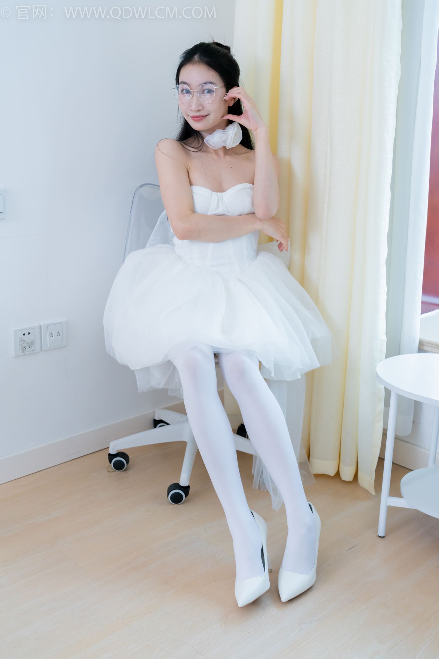 图片[4]-勿恋传媒 NO.2233 小影-小影-高跟鞋、厚白丝[150P/1V/4.35GB]-美图