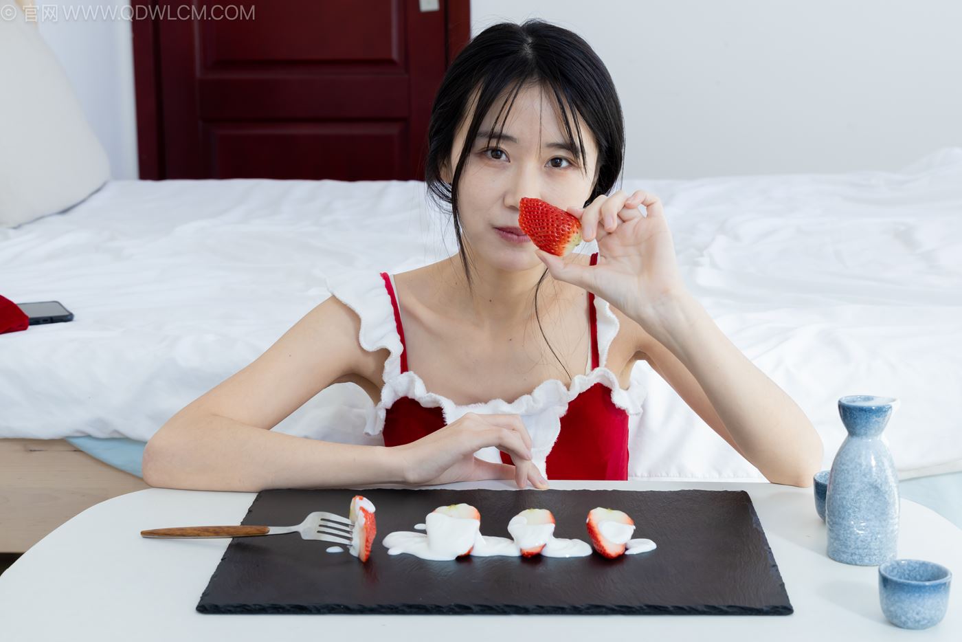 图片[5]-勿恋传媒 NO.2237 菜菜-高跟鞋、油亮薄白丝、裸足、草莓和酸奶裸足摆盘剧情[230P/1V/5.68GB]-美图