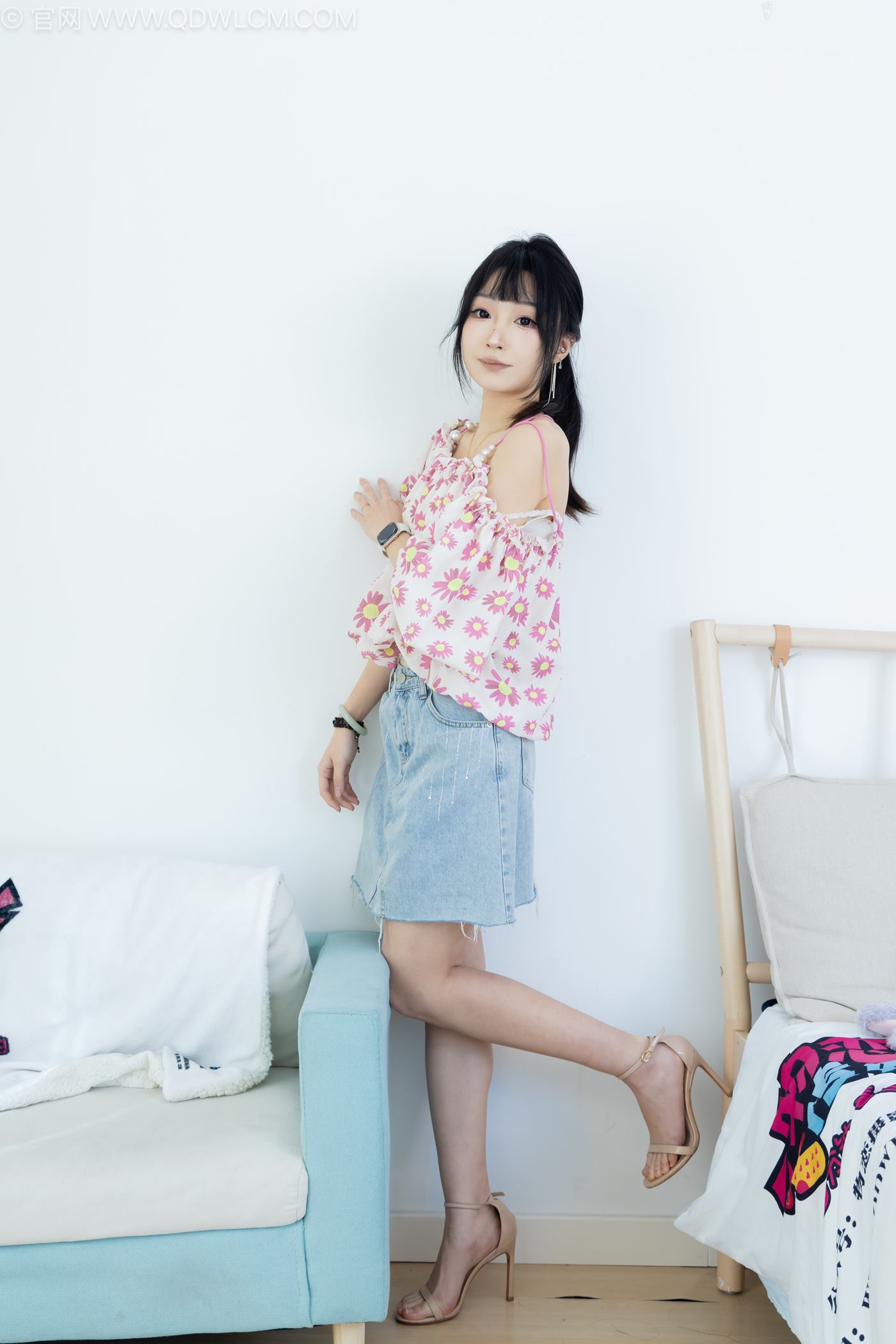 图片[3]-勿恋传媒 NO.2240 嘟嘟-三双高跟鞋、薄肉丝、裸足、视频以超近景特写为主[155P/1V/6.28GB]-美图