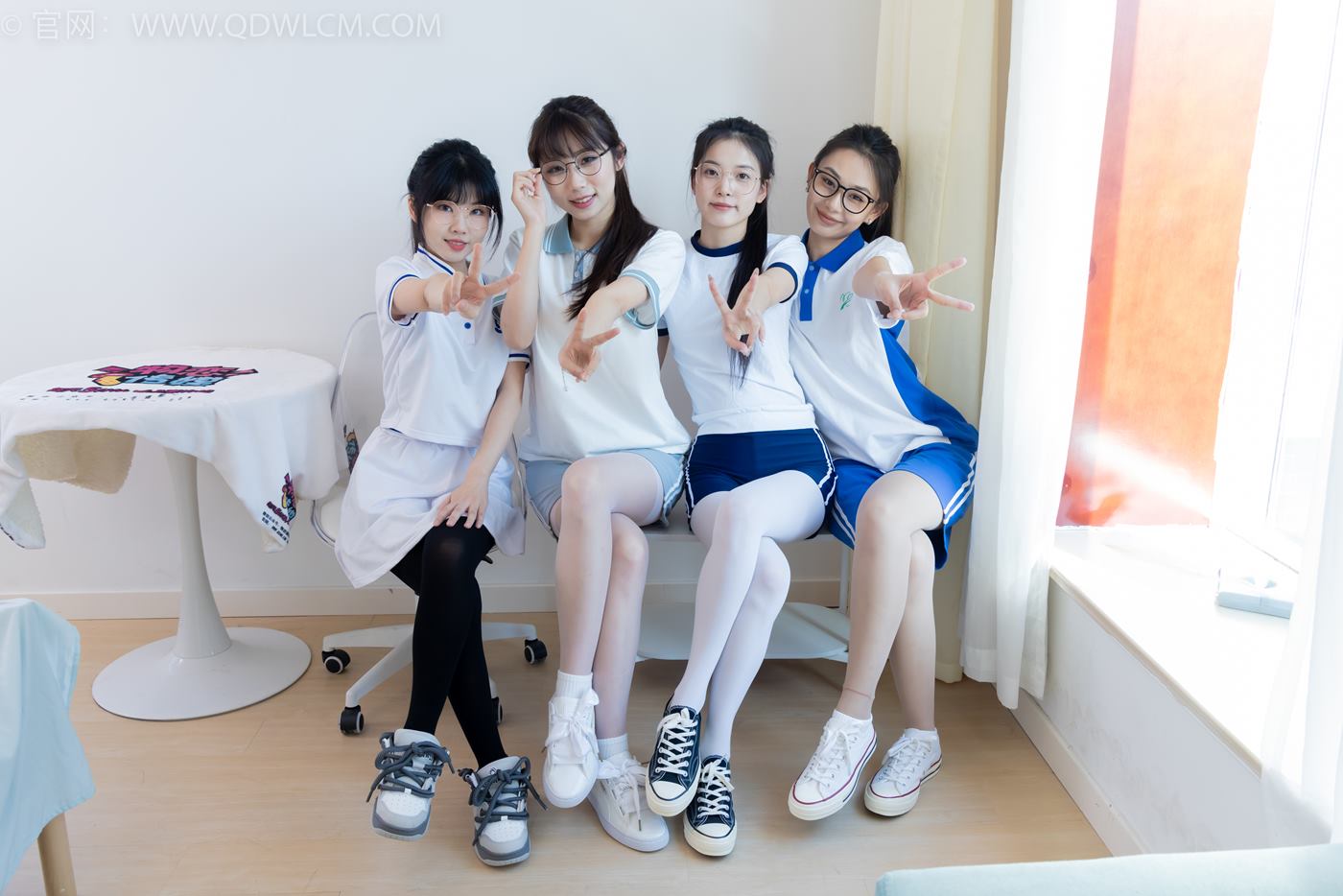 图片[1]-勿恋传媒 NO.2243 茯苓&岚岚&泡泡&米米-新春快乐[190P/1V/6.06GB]-美图