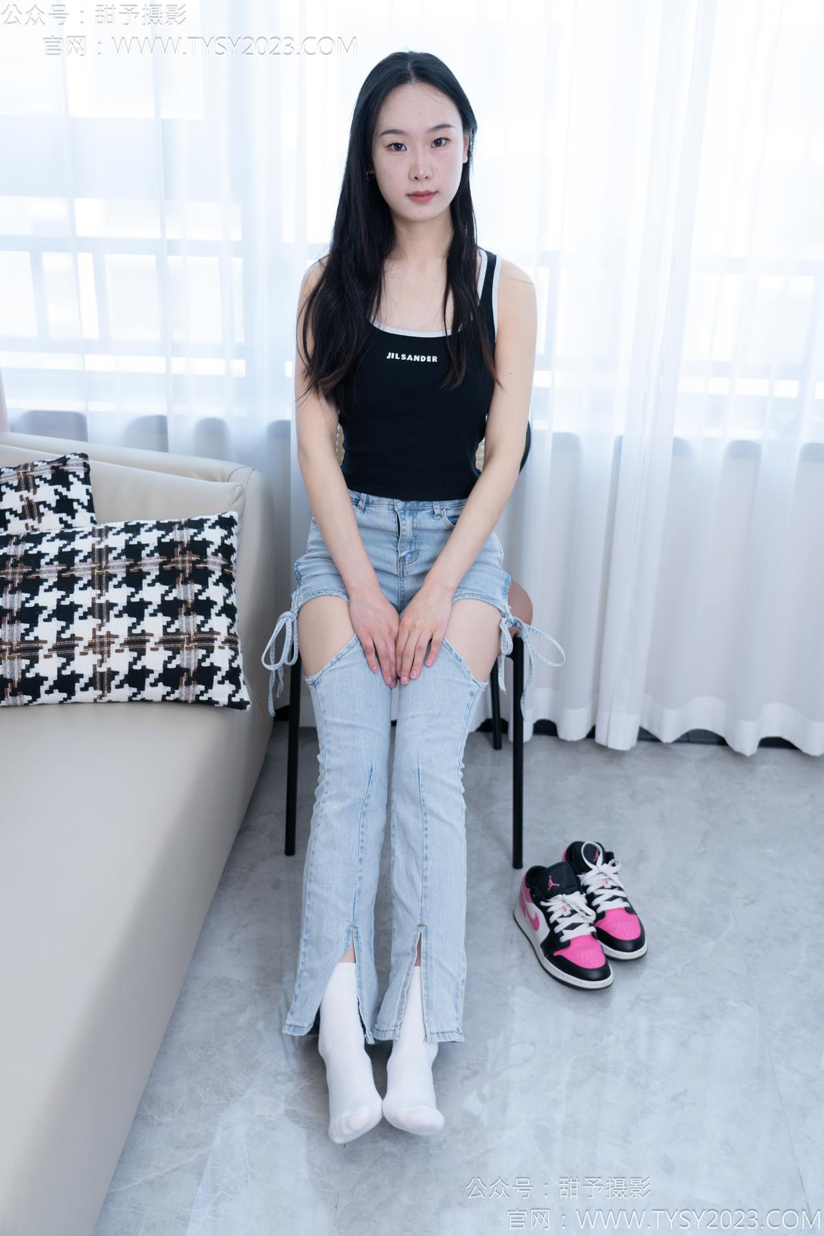 图片[2]-甜予摄影 NO.181 小容-板鞋、白棉袜、裸足[130P/2V/9.83GB]-美图