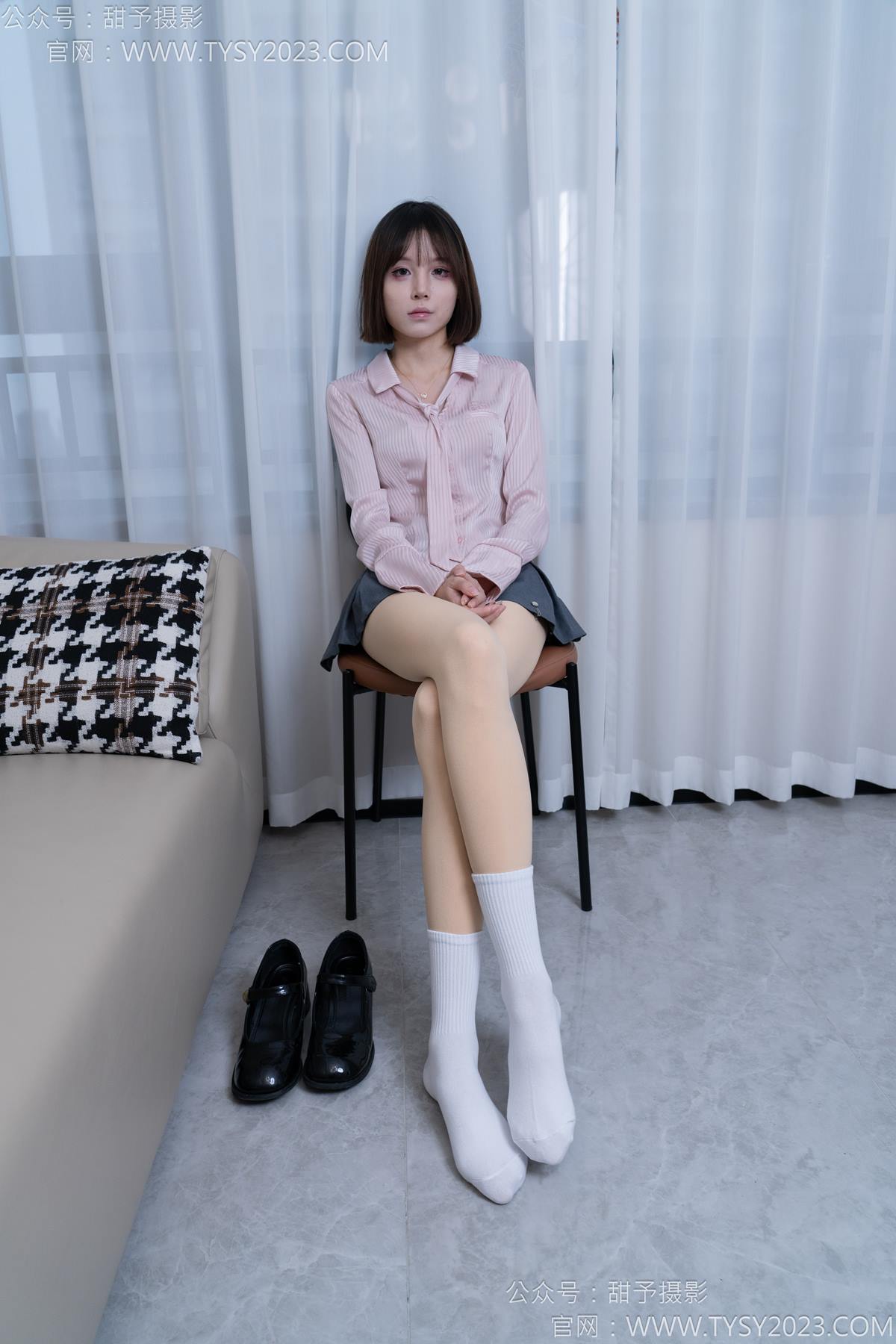 图片[3]-甜予摄影 NO.185 珞珞-皮鞋、白棉袜、厚肉丝[130P/2V/9.86GB]-美图