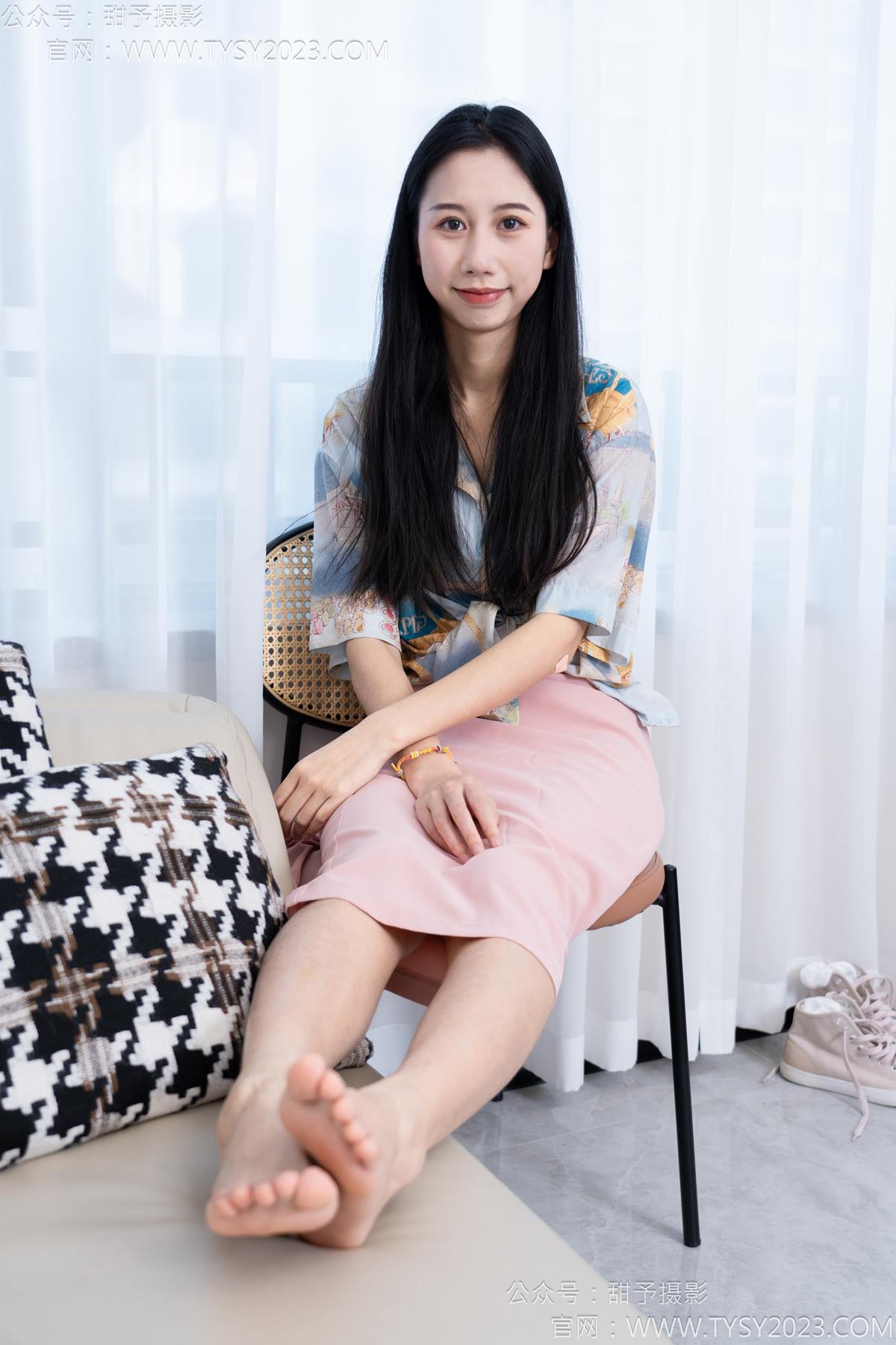 图片[2]-甜予摄影 NO.186 娃娃-帆布鞋、白棉袜、裸足[129P/2V/9.99GB]-美图