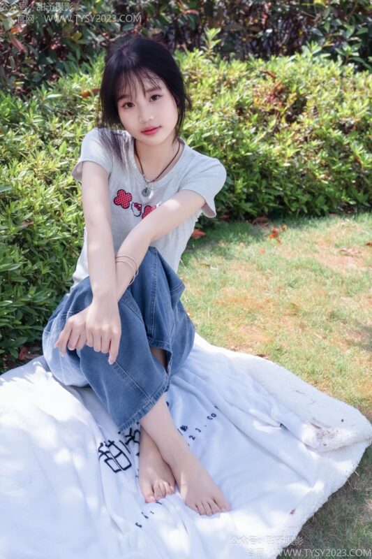 甜予摄影 NO.197 小甜桃-皮鞋、大腿袜、裸足[143P/2V/9.52GB]-美图