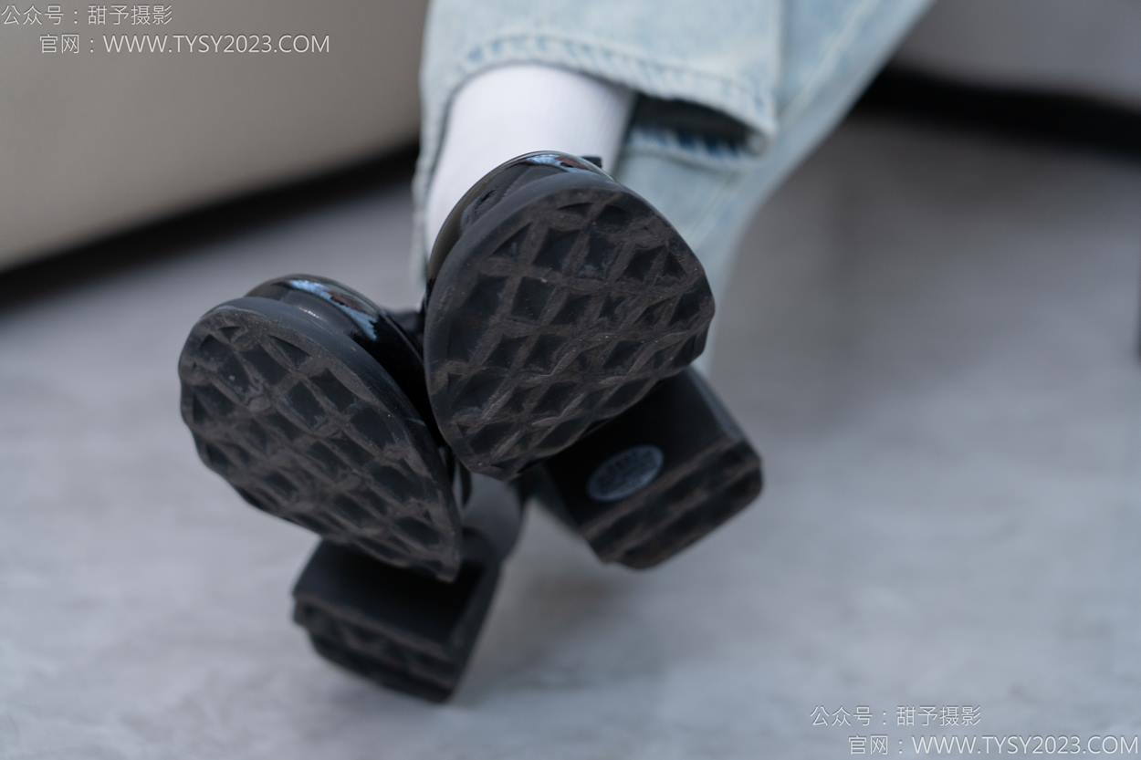 图片[1]-甜予摄影 NO.162 知知-皮鞋、白棉袜、裸足[125P/2V/9.78GB]-美图