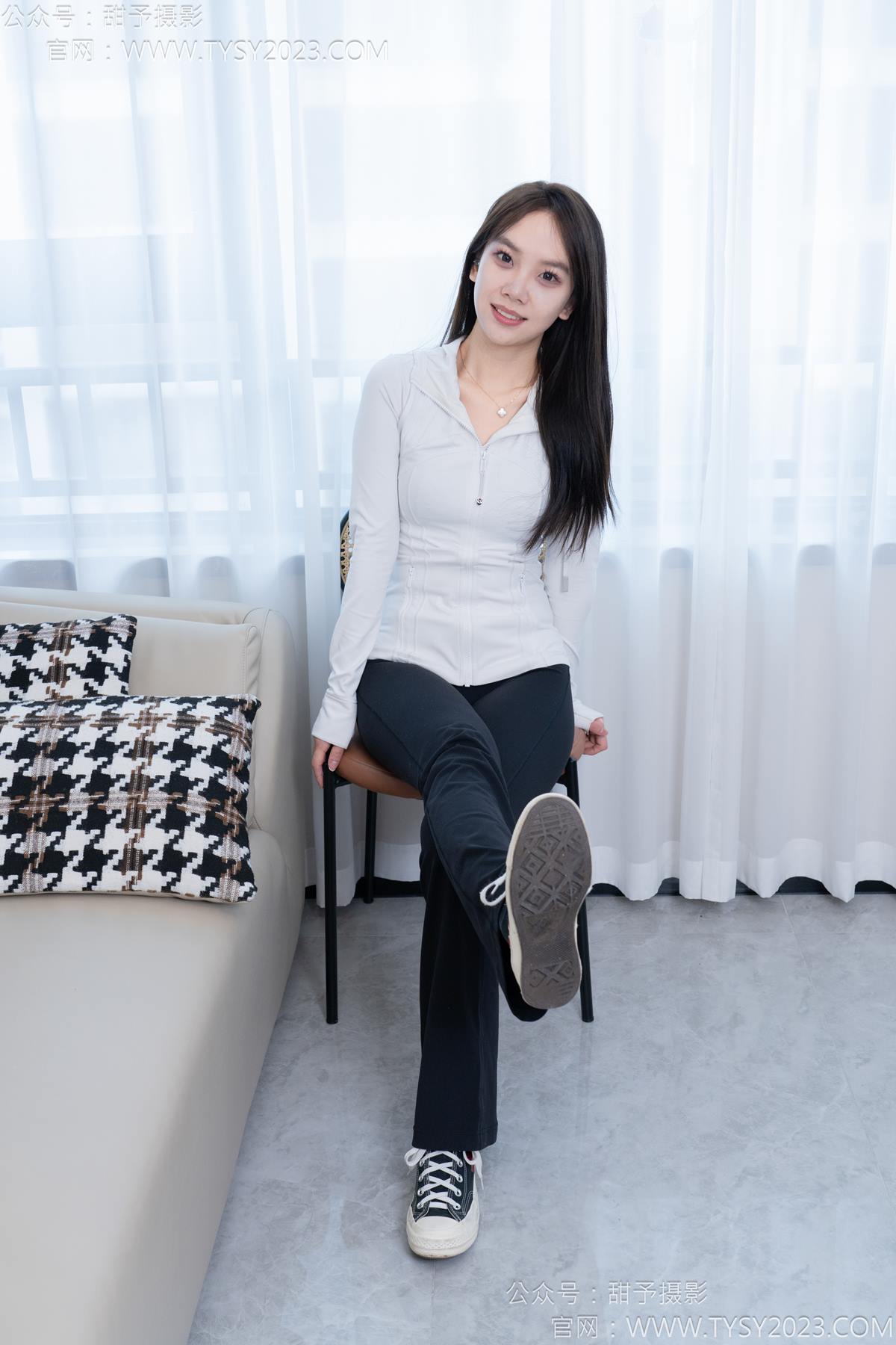 图片[2]-甜予摄影 NO.169 贝壳-帆布鞋、白棉袜、裸足[130P/2V/9.98GB]-美图