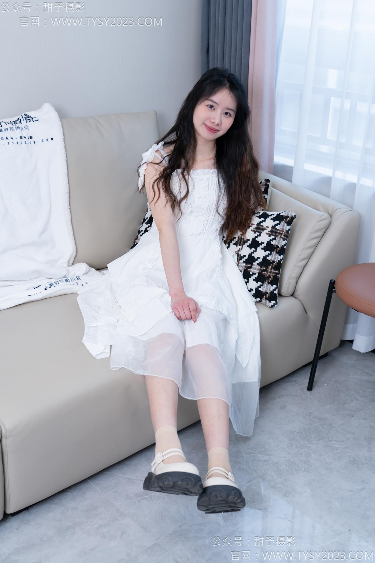 图片[2]-甜予摄影 NO.172 知知-皮鞋、短肉丝、裸足[130P/2V/9.84GB]-美图