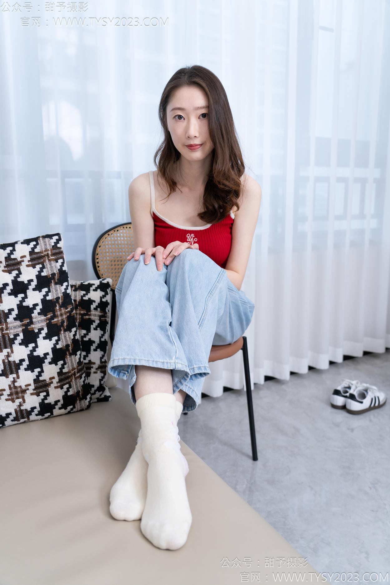 图片[2]-甜予摄影 NO.160 番茄-板鞋、印花棉袜、裸足[125P/2V/9.71GB]-美图