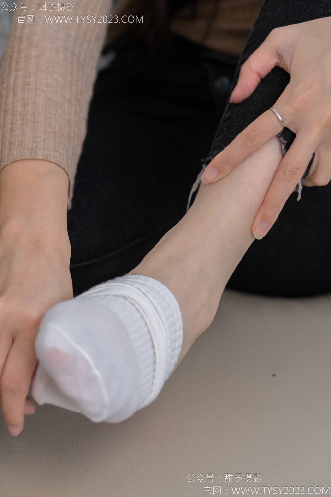 图片[4]-甜予摄影 NO.133 梦梦-长靴、白棉袜、裸足[135P/2V/9.98GB]-美图