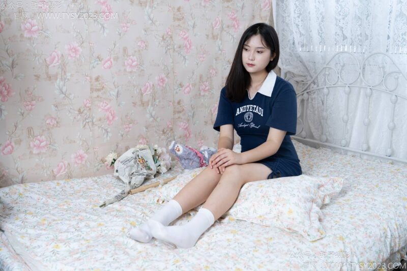 甜予摄影 NO.138 土豆-板鞋、白棉袜、裸足[136P/1V/9.75GB]-美图