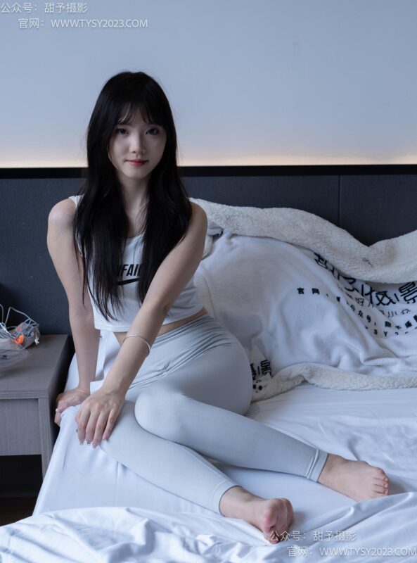 甜予摄影 NO.104期：璇璇-帆布鞋、白棉袜、裸足、小人国剧情（完整版）[134P/2V/10.37GB]-美图