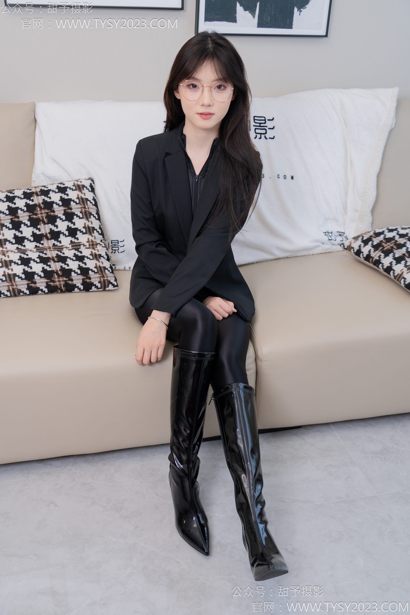 图片[2]-甜予摄影完整版-119期：璇璇-长靴、黑丝（脚尖加固）[127P/2V/10.1G]-美图