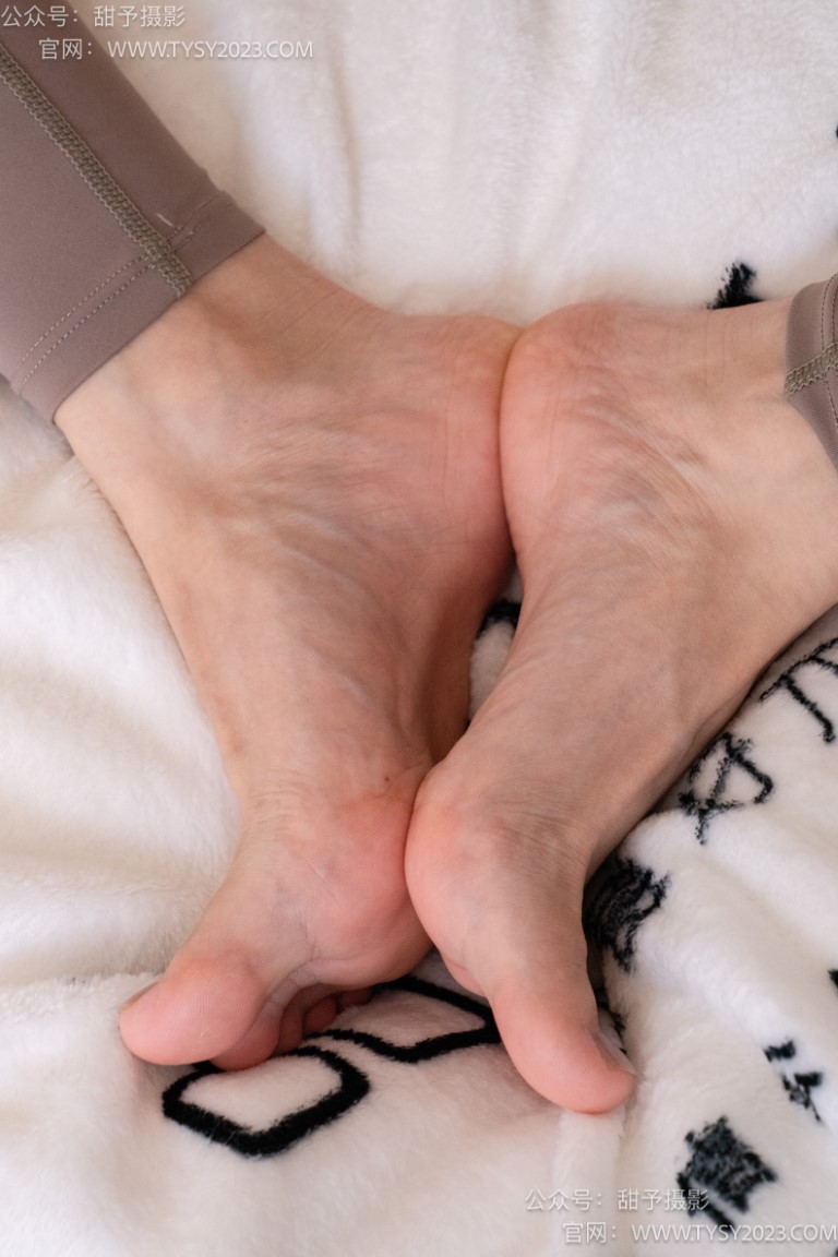 图片[3]-甜予摄影 NO.084期：小粥-瑜伽裤、板鞋、白棉袜、裸足（完整版）[136P/2V/10.33GB]-美图
