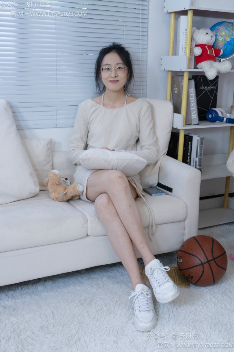 图片[1]-甜予摄影 NO.087期：静静-板鞋、白棉袜、裸足（完整版）[106P/2V/9.49GB]-美图