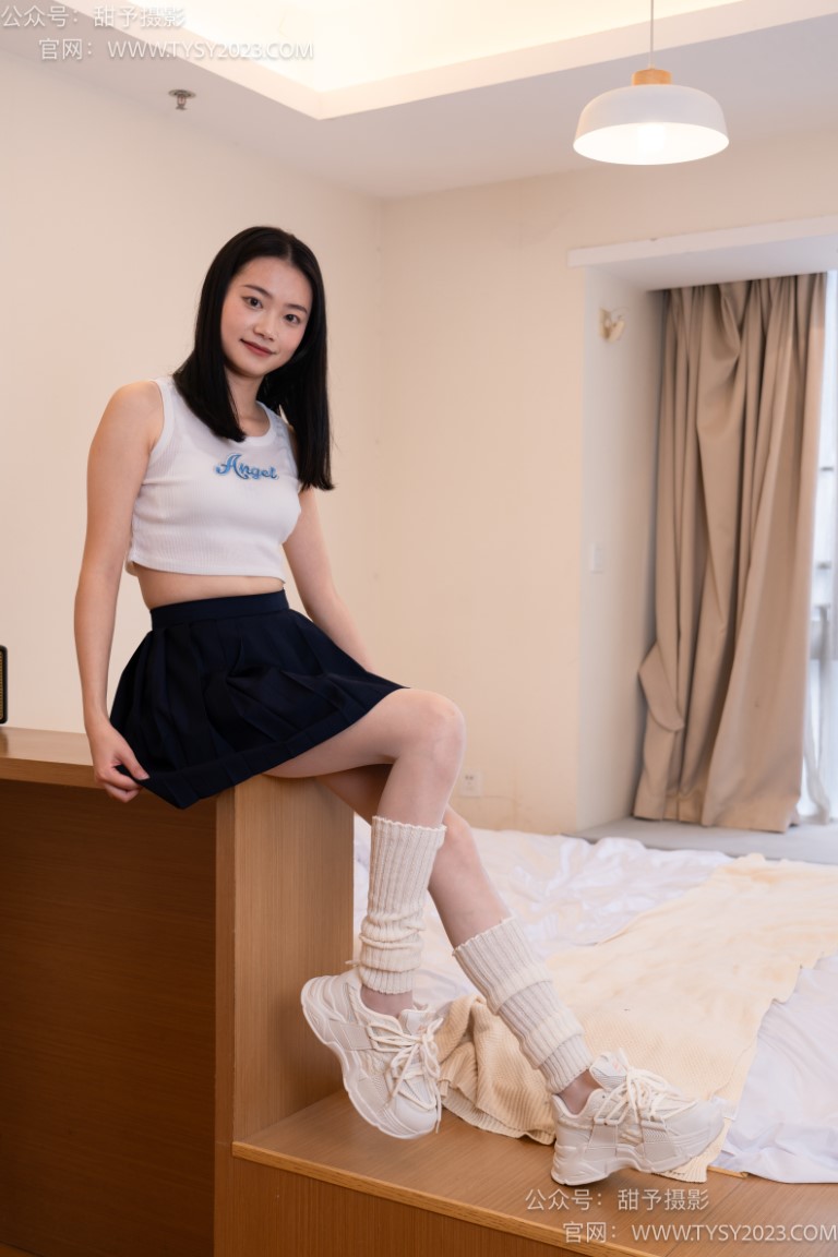 图片[2]-甜予摄影 NO.097期：齐齐-运动鞋、薄白丝（脚尖加固款）（完整版）[250P/2V/19.88GB]-美图