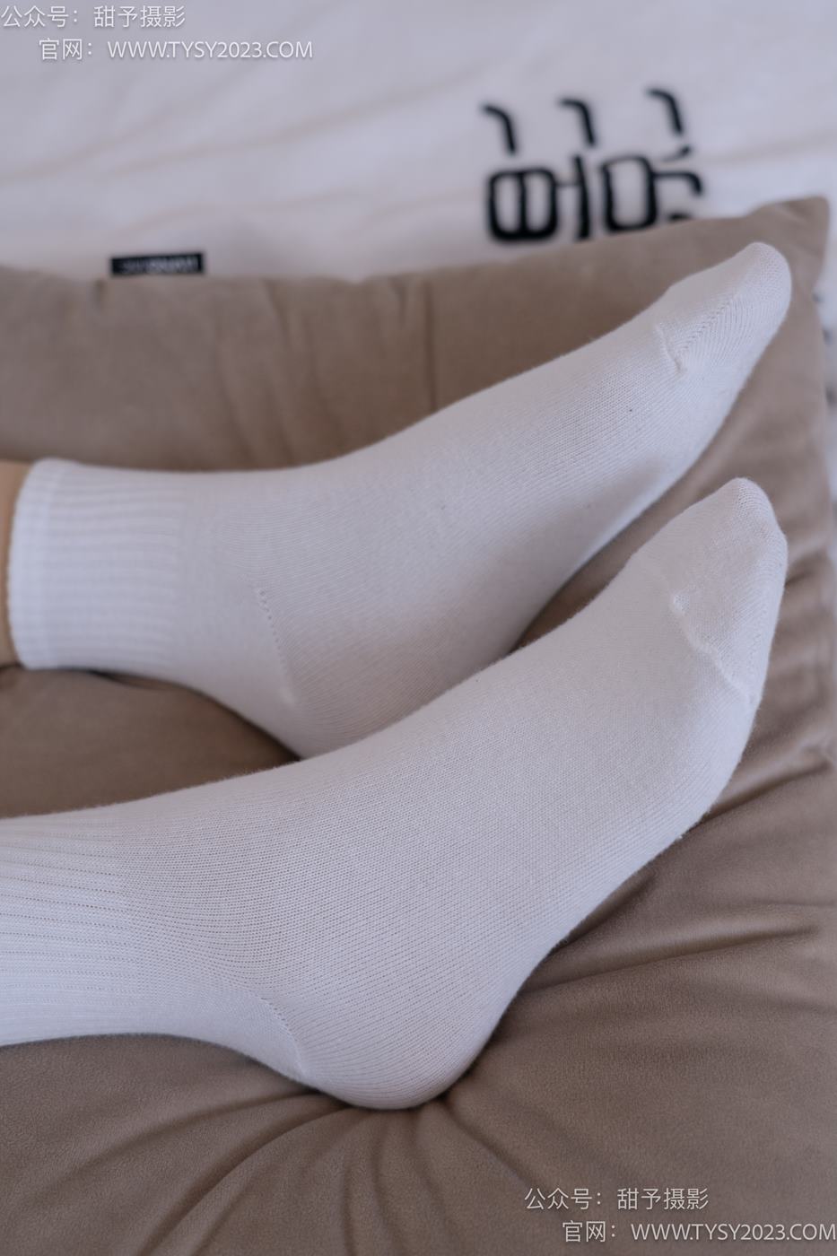 图片[6]-甜予摄影 NO.072 澜澜-帆布鞋、白棉袜、踩蜡笔小新玩偶剧情[125P/2V/10.6GB]-美图