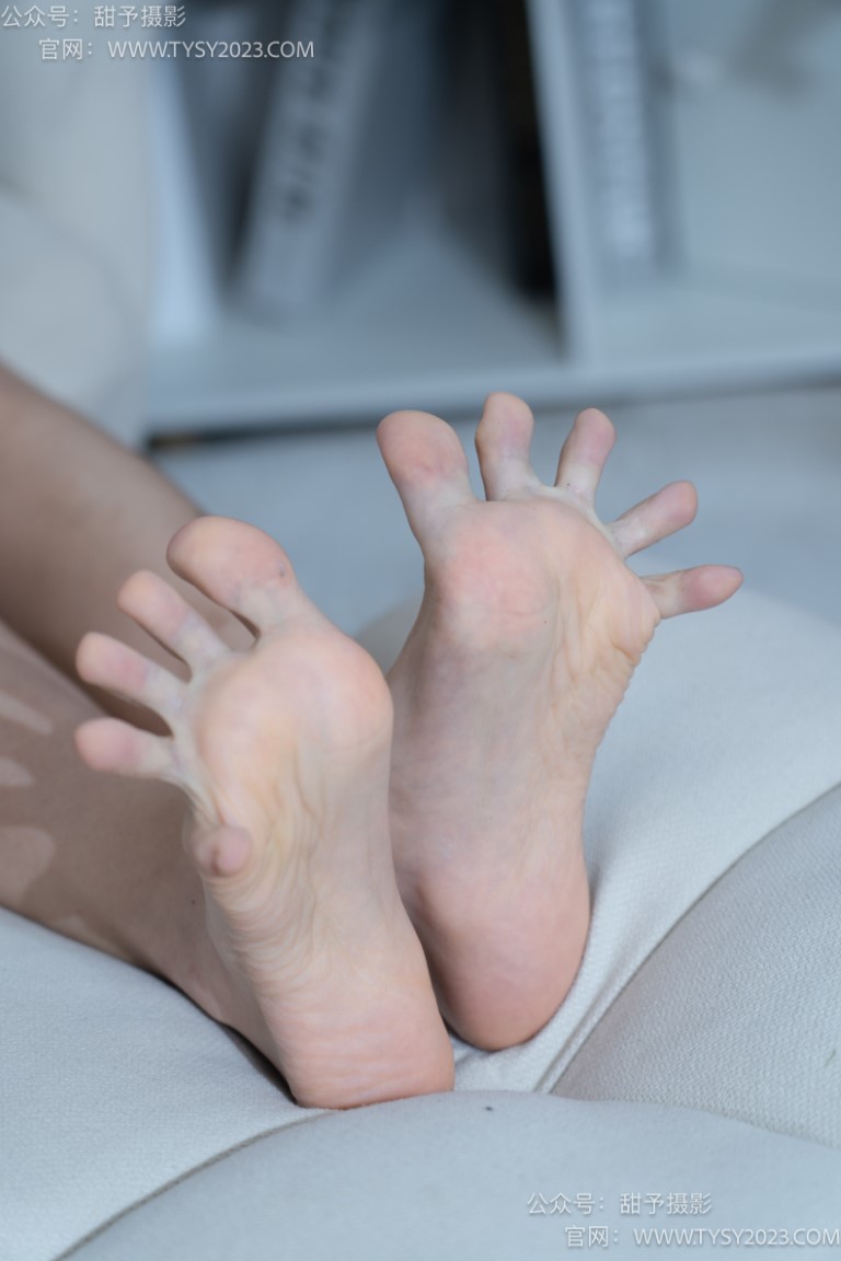 图片[1]-甜予摄影 NO.082期：筱筱-帆布鞋、白棉袜、裸足（完整版）[116P/2V/9.62GB]-美图