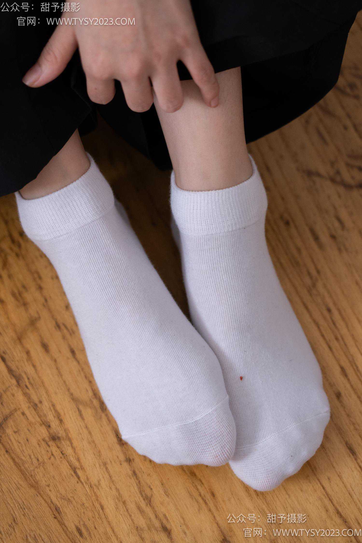 图片[4]-甜予摄影 NO.045 雪梨-帆布鞋、白棉袜、裸足[130P/2V/10.2GB]-美图
