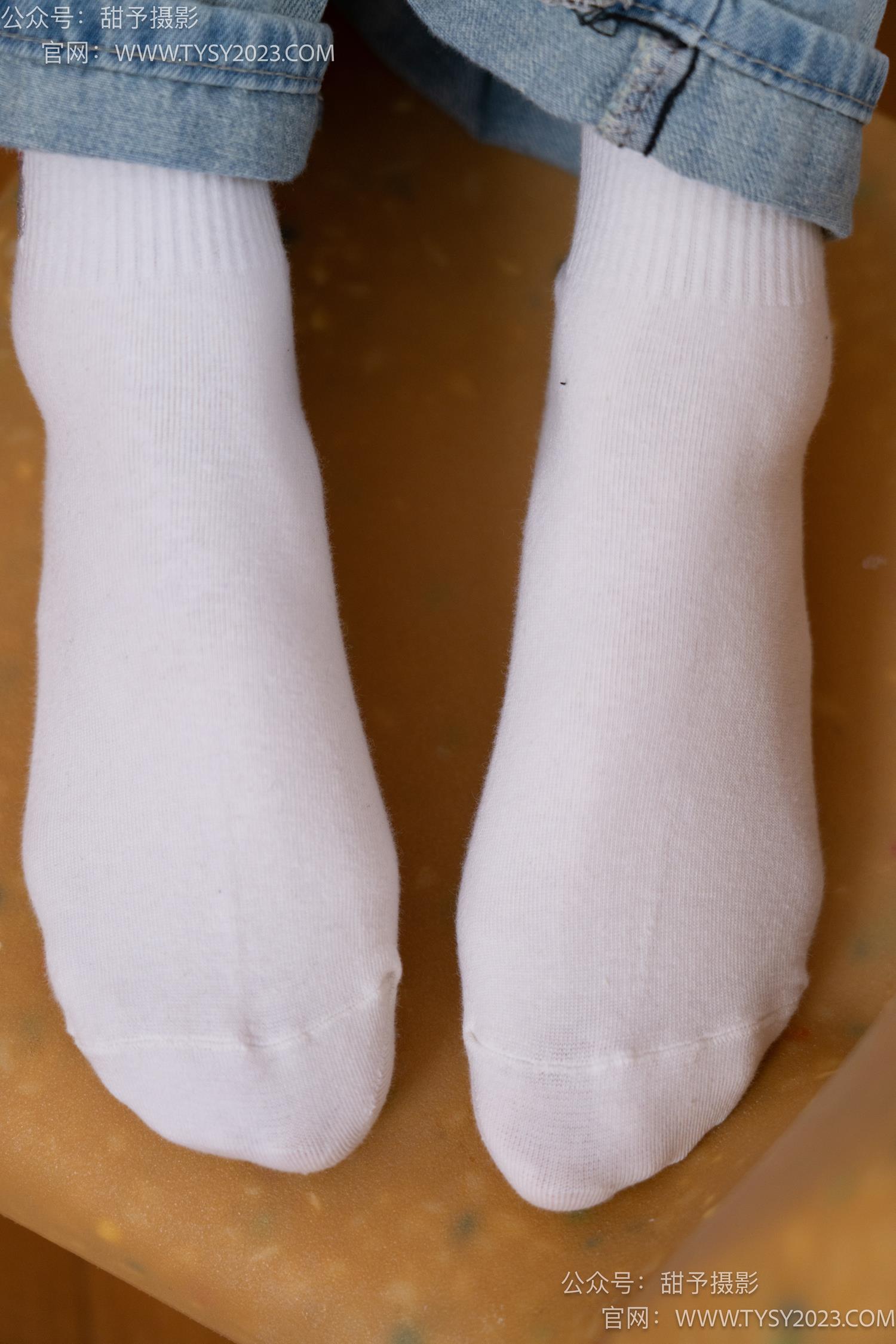 图片[4]-甜予摄影 NO.043 松松-帆布鞋、白棉袜、裸足[118P/2V/9.62GB]-美图