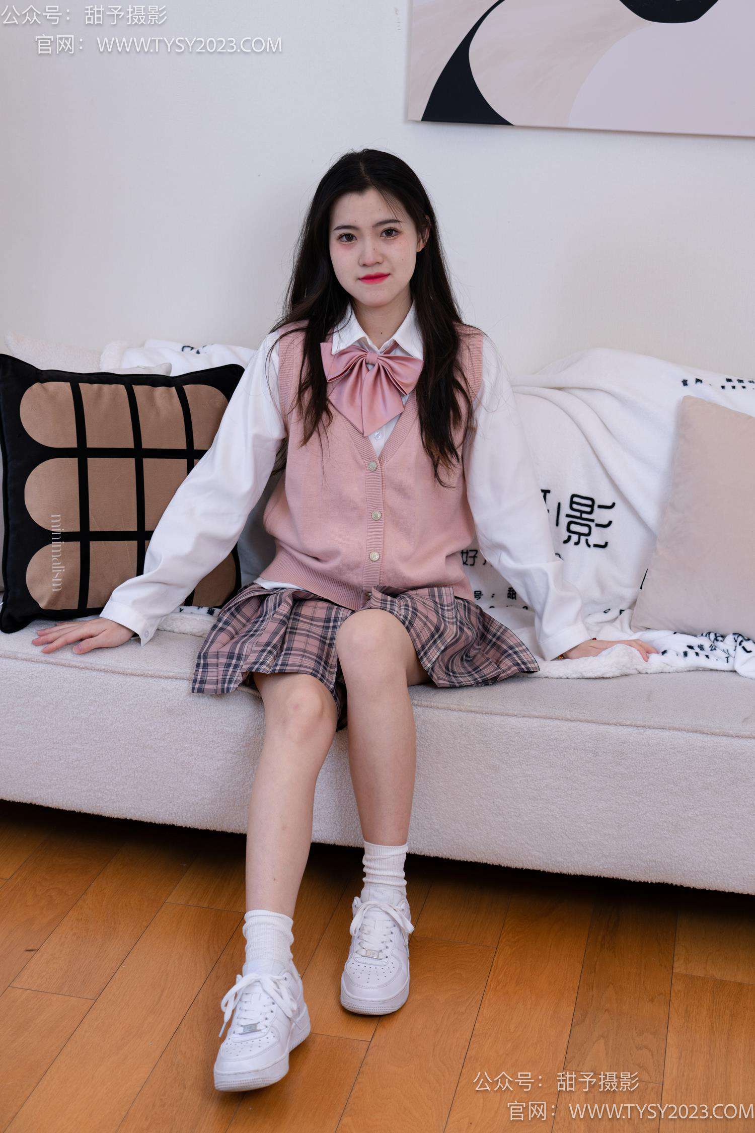 图片[2]-甜予摄影 NO.049 小粥-板鞋、白棉袜、裸足[135P/2V/10.1GB]-美图