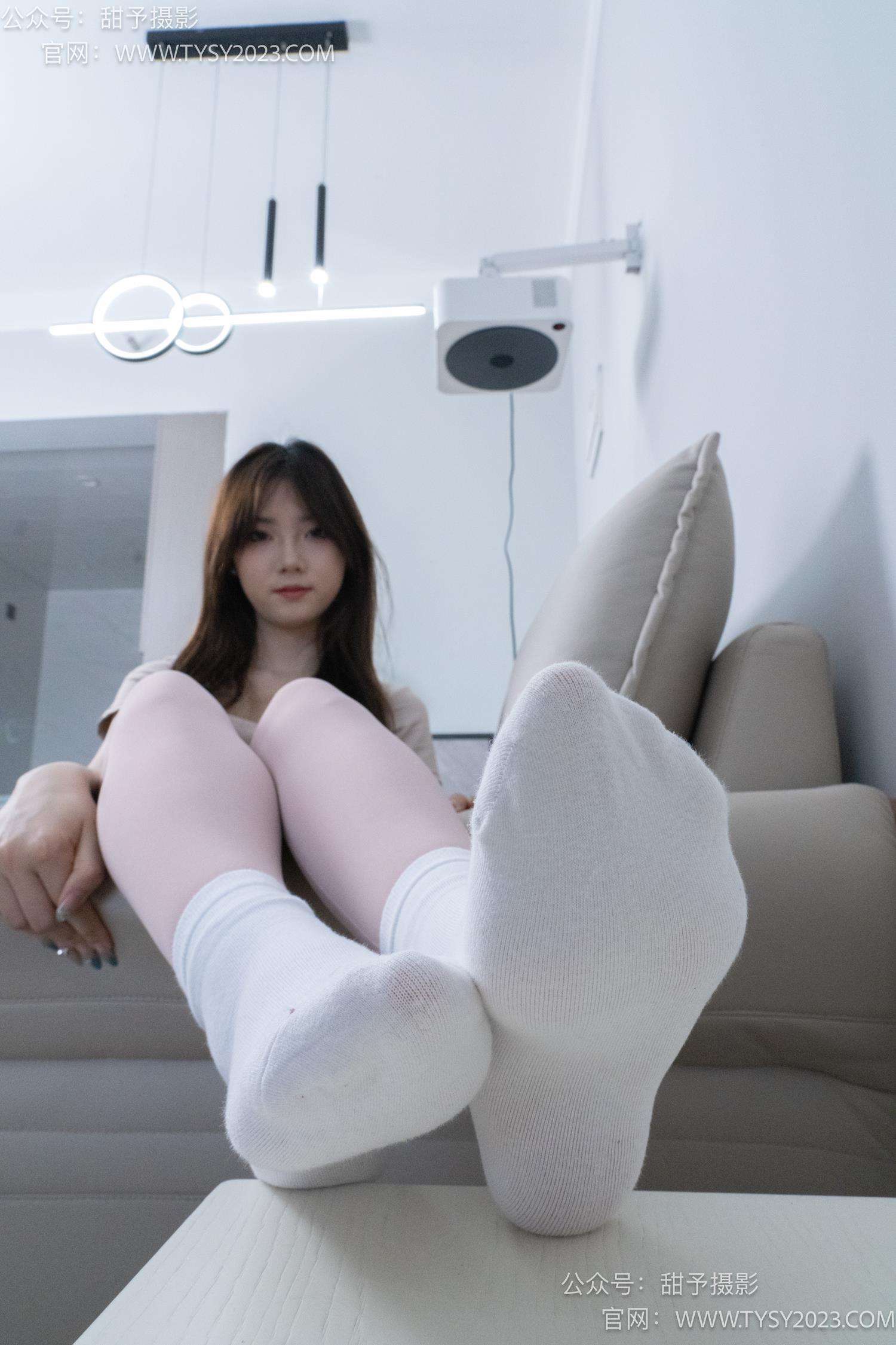 图片[4]-甜予摄影 NO.053 璇璇-瑜伽裤、运动鞋、白棉袜、裸足[149P/2V/11.1GB]-美图