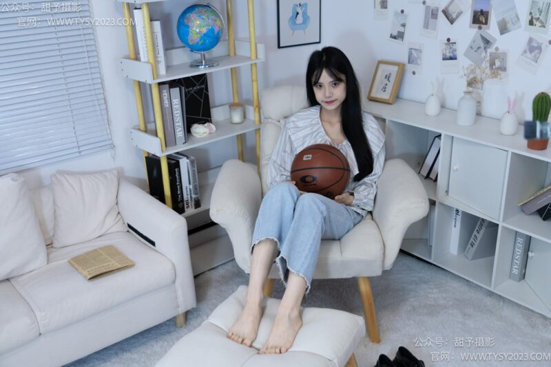 甜予摄影 NO.028 胡桃-皮鞋、白棉袜、裸足[124P/2V/10.0GB]-美图