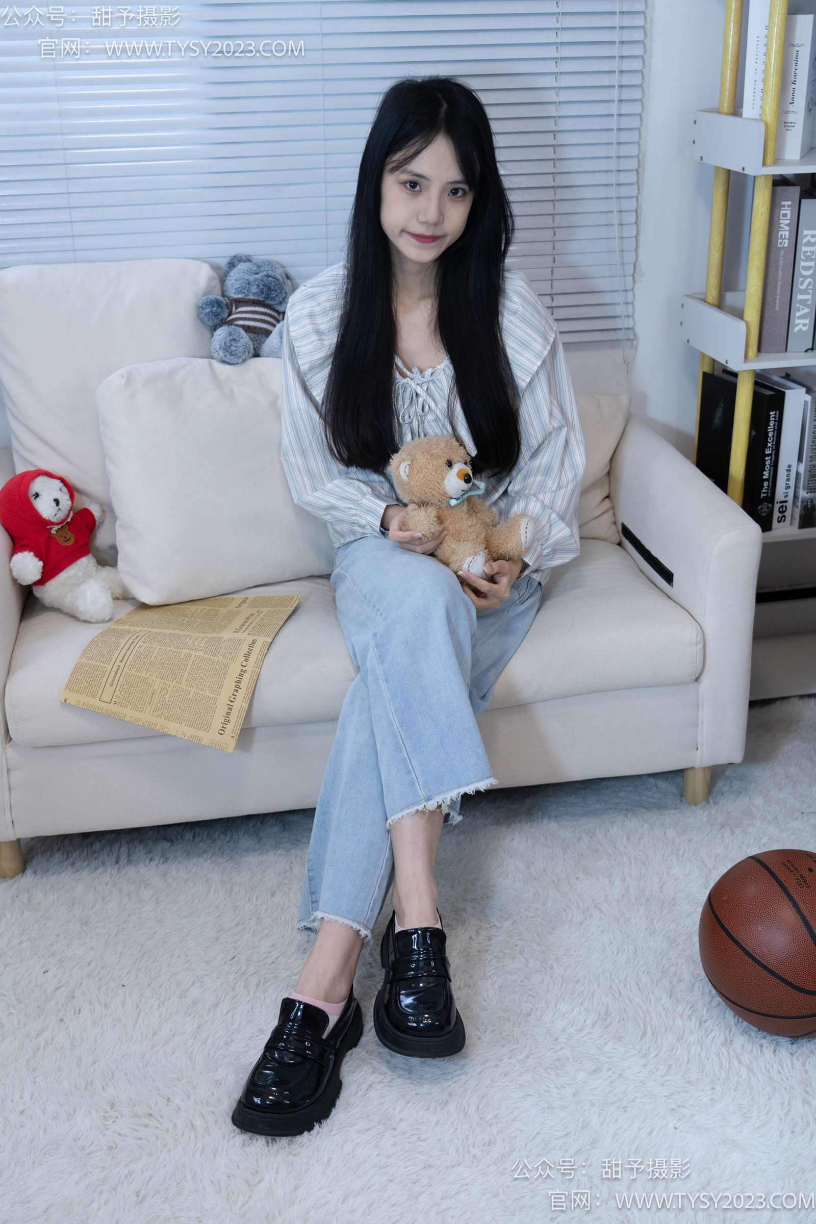 图片[2]-甜予摄影 NO.028 胡桃-皮鞋、白棉袜、裸足[124P/2V/10.0GB]-美图