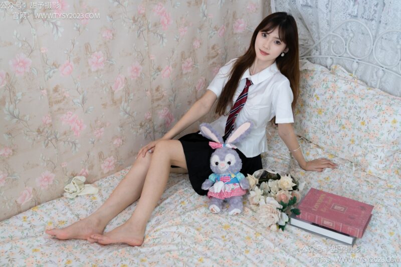 甜予摄影 NO.007 璇璇-板鞋、白棉袜、裸足[120P/2V/9.30GB]-美图