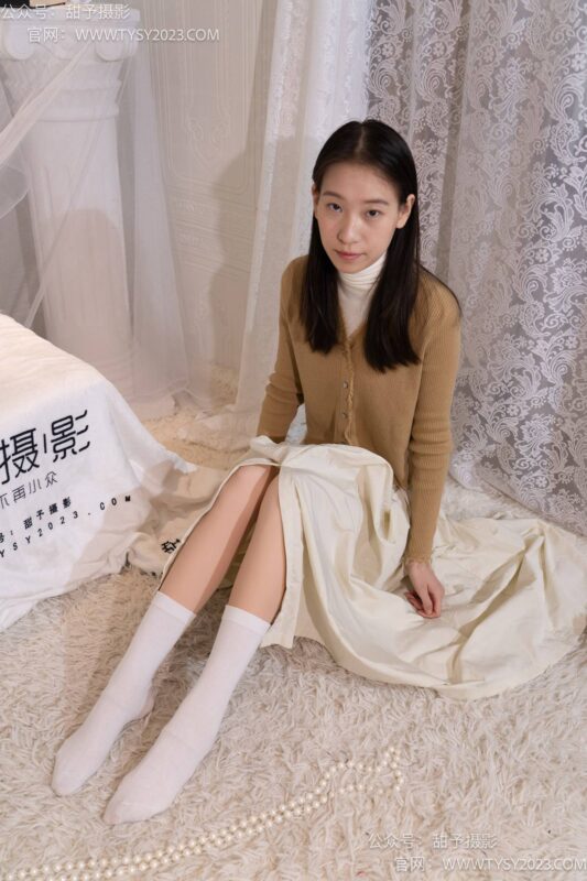 甜予摄影 NO.013 帆帆-平底鞋、白棉袜、裸足[130P/2V/9.91GB]-美图