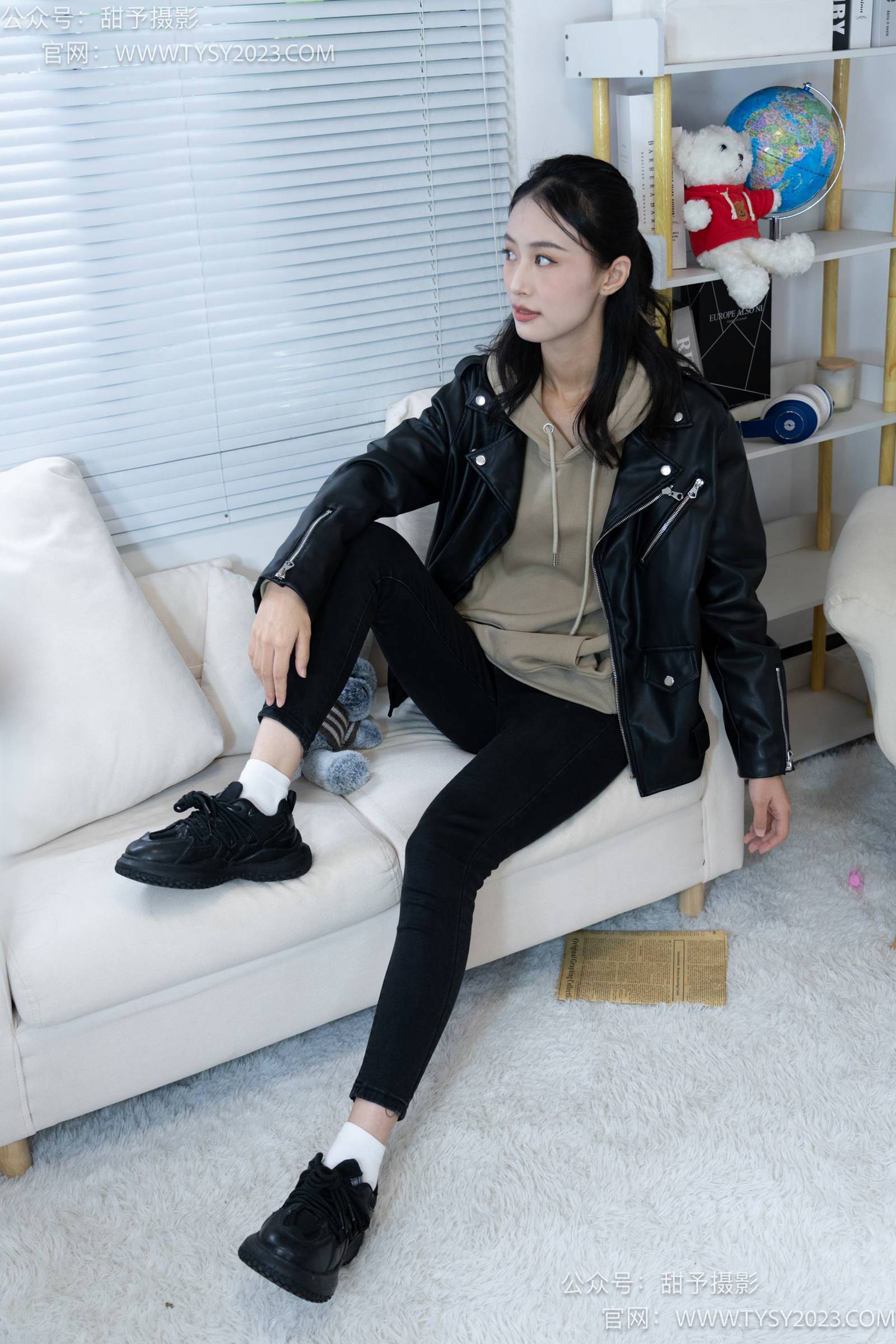 图片[2]-甜予摄影 NO.014 肉肉-运动鞋、白棉袜、裸足[116P/12V/10.5GB]-美图