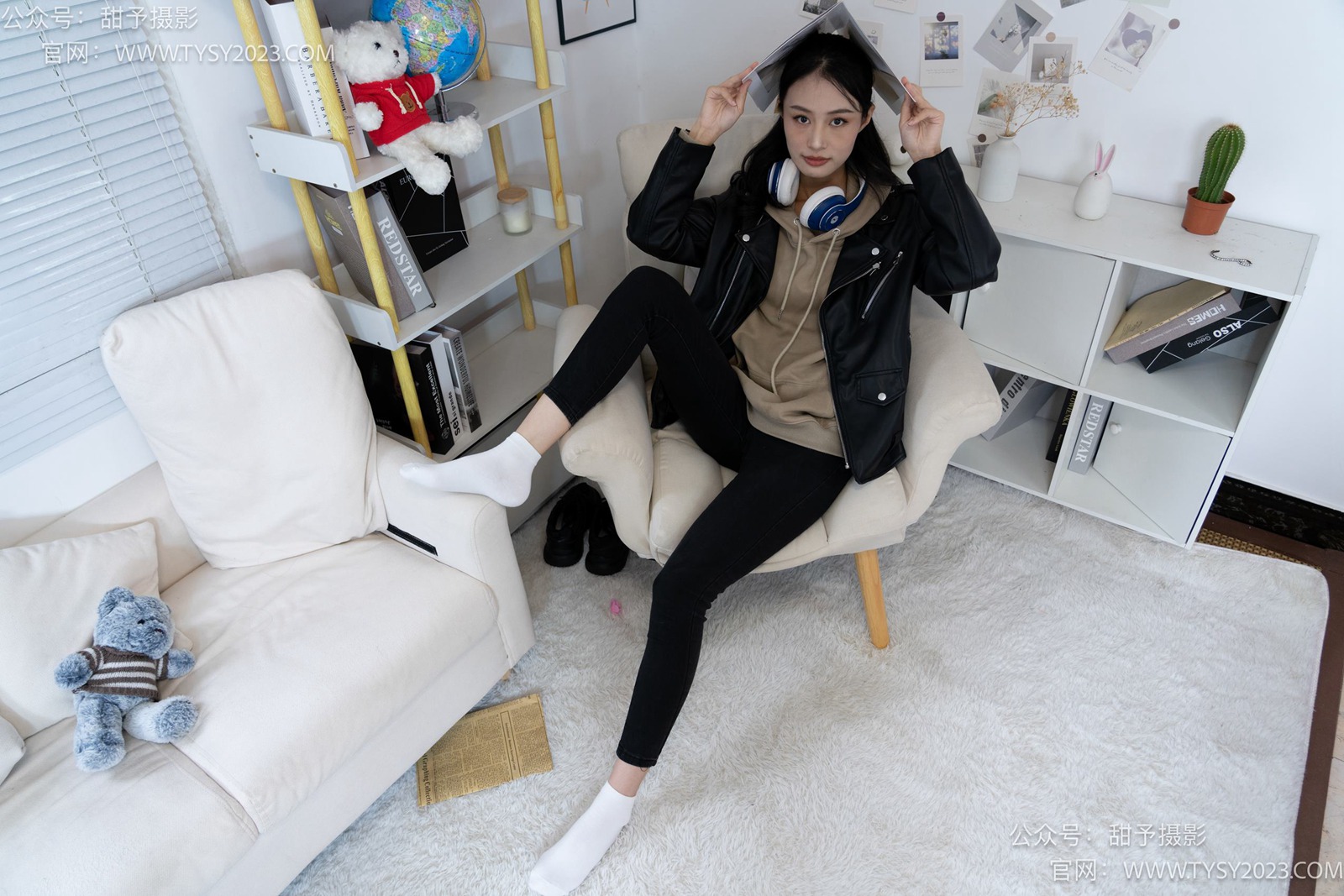 图片[5]-甜予摄影 NO.014 肉肉-运动鞋、白棉袜、裸足[116P/12V/10.5GB]-美图