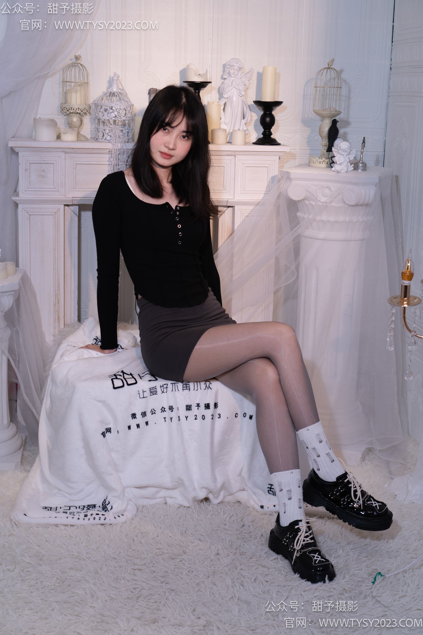 图片[2]-甜予摄影 NO.016 小野-皮鞋、白棉袜、油亮灰丝[130P/2V/9.89GB]-美图