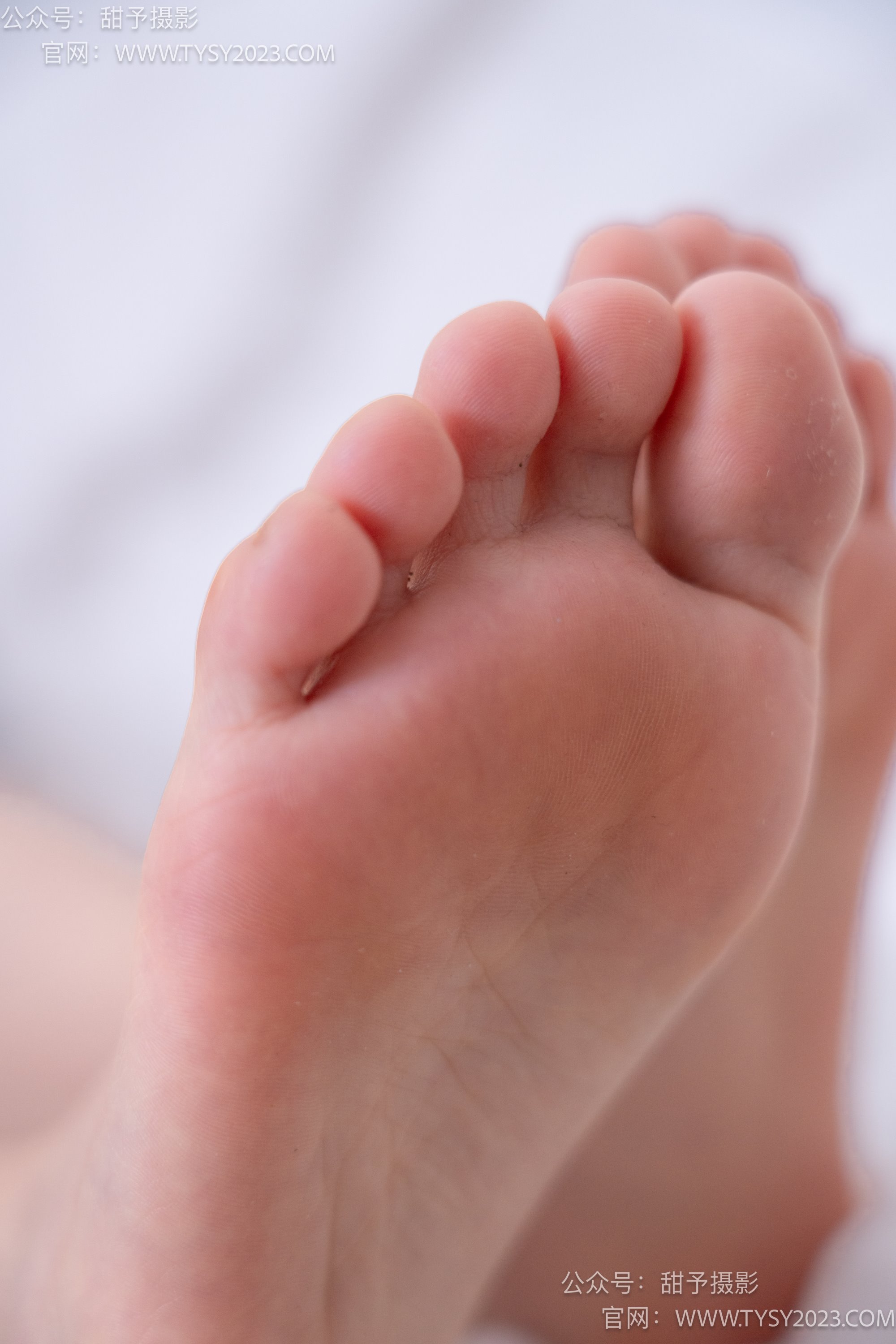 图片[1]-甜予摄影 NO.021 齐齐 两双AJ、过膝白丝[177P/2V/11.5GB]-美图