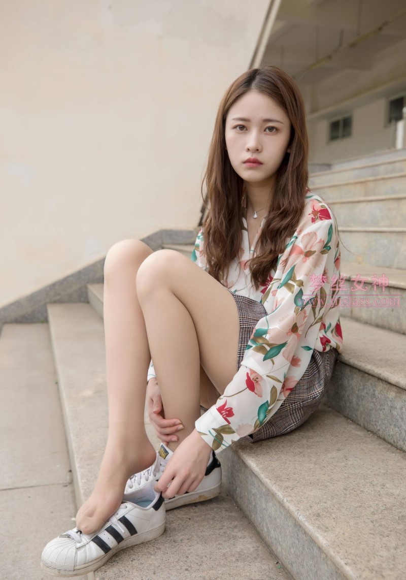 图片[2]-[MSLASS梦丝女神][应邀补档] 2019.05.20 宿楼丝袜玉足女神 魏婷婷 [68P/84M]-美图