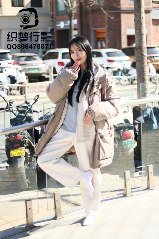 [织梦映像]NO.110 罗袜生尘完整版商业街外景帆布鞋，裸足[278P/1V/7.52G]-美图