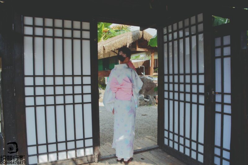 [织梦映像]NO.112 树下酒馆 [80P/1V/2GB]-美图