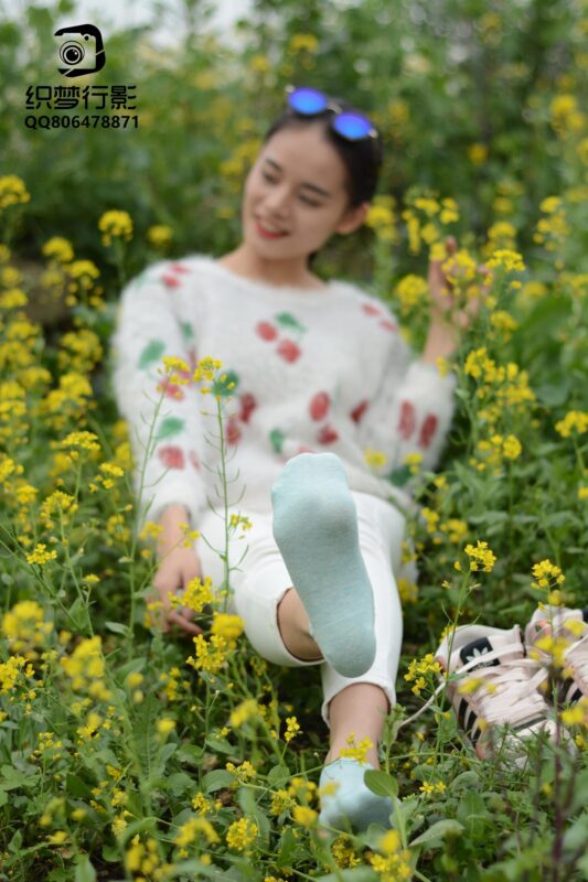 [织梦映像]NO.098 油菜花田里的棉袜 [199P/1.13G]-美图