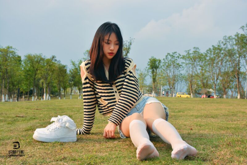 [织梦映像]NO.043 草地白丝[70P/1V/2.26GB]-美图