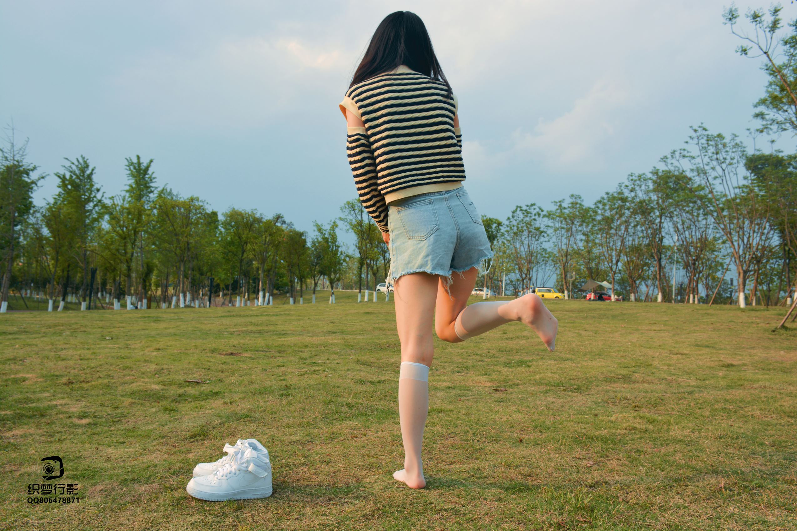 图片[3]-[织梦映像]NO.043 草地白丝[70P/1V/2.26GB]-美图